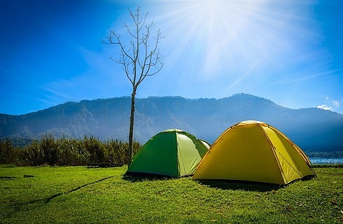 Radhika71460173's tweet photo. Woke up to mountain air, the smell of pine, and a cozy campfire brew—today’s small, perfect win for the solo camp trip https://t.co/sp0V9yDjKl