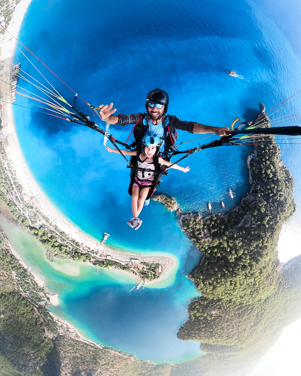 GoPro's tweet photo. Photo Dump Friday: Reminder to soak up the sun this weekend ☀️
🏔️ Andrea Critelli
🚲 Rodrigo Vicente
🪂 Burak Tuzer
🌅 Jonathan Ortega
#GoPro #POV #Summer #Travel https://t.co/WAnmQlGjYl