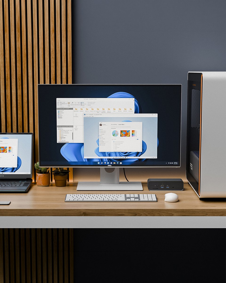 Hyper's tweet photo. Why switch between two #Windows PCs when they can work together?

⚡ Share files
🖥️ Share screens
⌨️ Use one keyboard &amp; mouse
📂 Sync folders
🔄 Easily migrate to a new PC

Learn how #ThunderboltShare works and how it compares to a traditional KVM: https://t.co/4k6GAWsjFa https://t.co/yWBETpCUtC