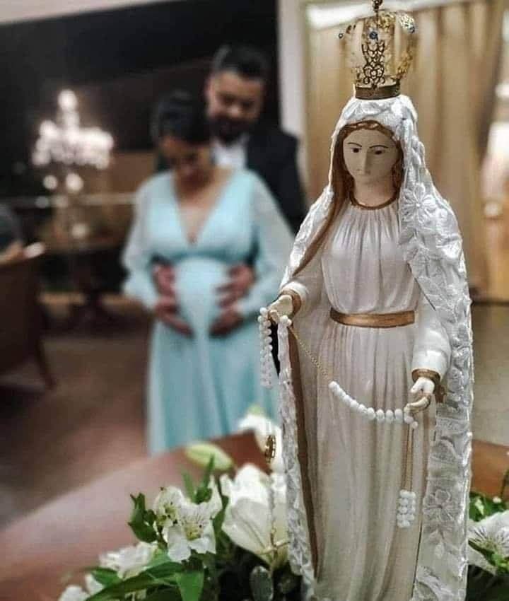 Carlosmchv's tweet photo. - María es el ejemplo materno que toda mujer debe seguir ❤️🙏 https://t.co/eRNaNdok6F