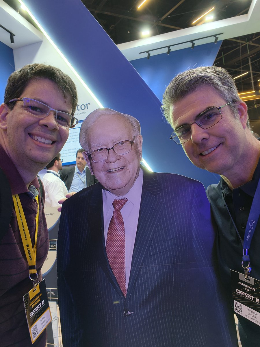 BuffettDe's tweet photo. Uma satisfação conhecer essa turma ! Todos muito acessíveis !
@Small__Caps 
@cckeleti 
@jlbraga 
@AlfredoMenezes6 https://t.co/5KFMz4xQKT