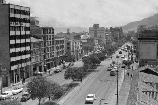 dvdrom00's tweet photo. @NotDannPowells Acaso son ilegales las clases de historia en colombia? Ah no esperé, si JAJAJAJ https://t.co/VOFVbt2AX2