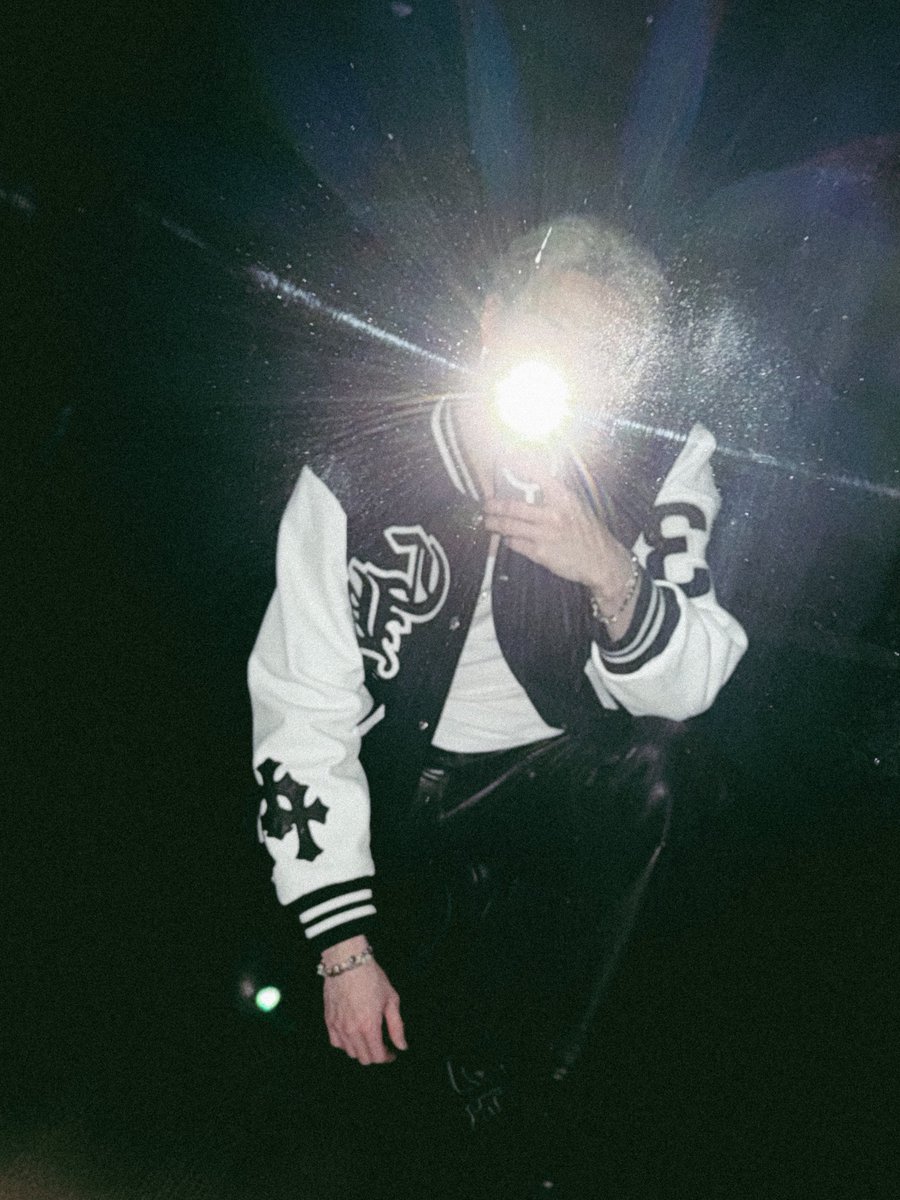 Mᴏᴏɴ & that |★MJ tweet media