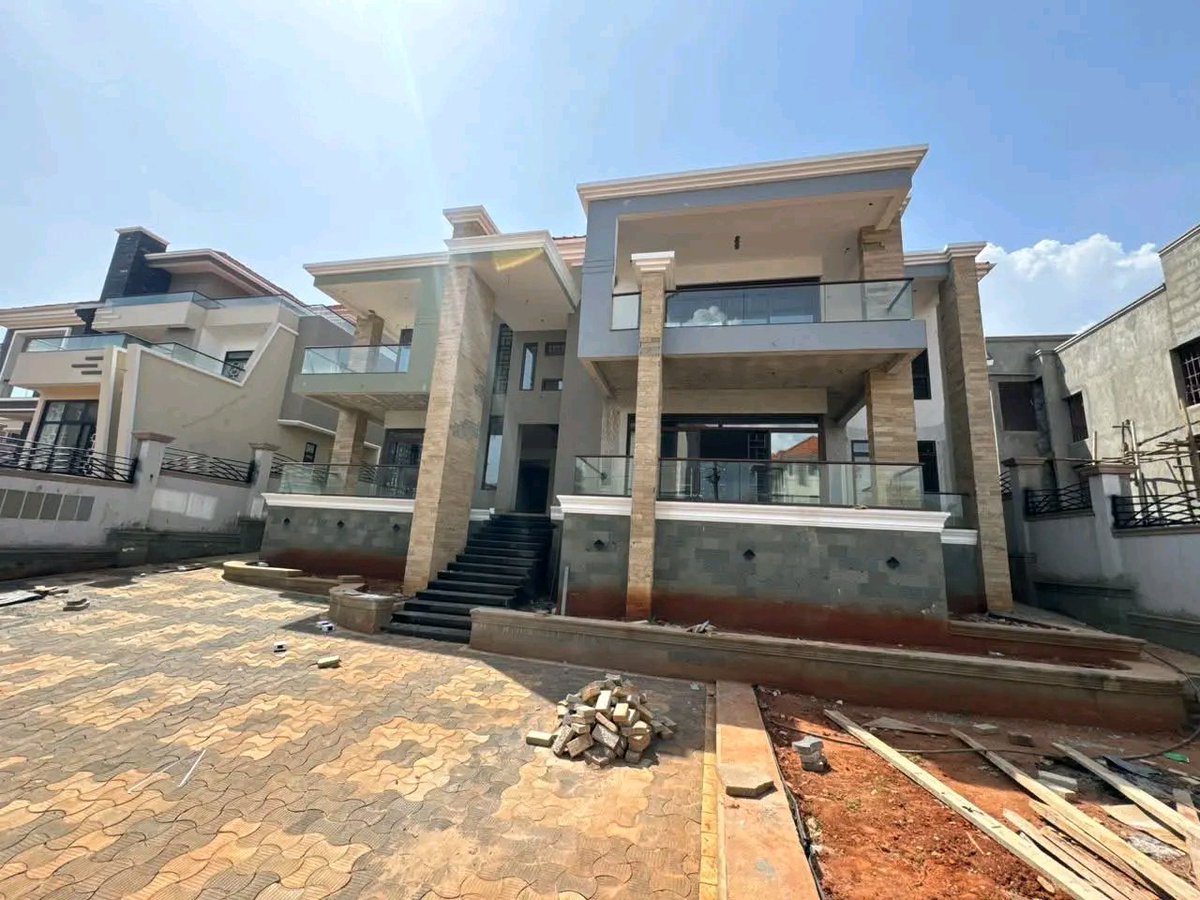 GaguLtd's tweet photo. House for sale!!

Location:#Ntinda-Kiwatule -kampala

Asking Price:1.6 billion ugx

New #6bedroom mansion

Contact:+256 776061555

Follow Gagu Engineering U ltd for more updates on real estates and construction https://t.co/vcmqsbBjwn