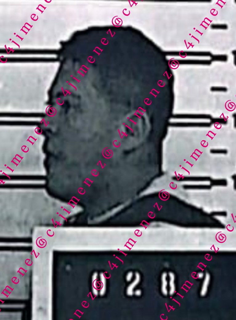 c4jimenez's tweet photo. TIENE ORDEN de APREHENSIÓN “EL SEÑOR de la LETRA”
Gerardo Mora Corona
Le decían El Yayo, ahora exige q le digan Señor de La Letra.
Salió de prisión, y debía presentarse ante un juez para seguir libre.
No lo hizo, y se reactivó su arresto.
Ahora extorsiona, secuestra,despoja, tirotea…
Si lo ubica avise a @SSC_CDMX @SSPCMexico @PDI_FGJCDMX