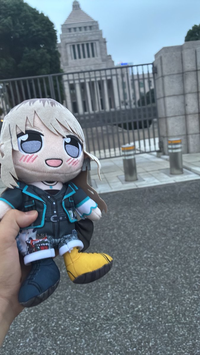 innmubutai's tweet photo. よしむーさん
国会議事堂だよ… https://t.co/YFbO5AdmGE