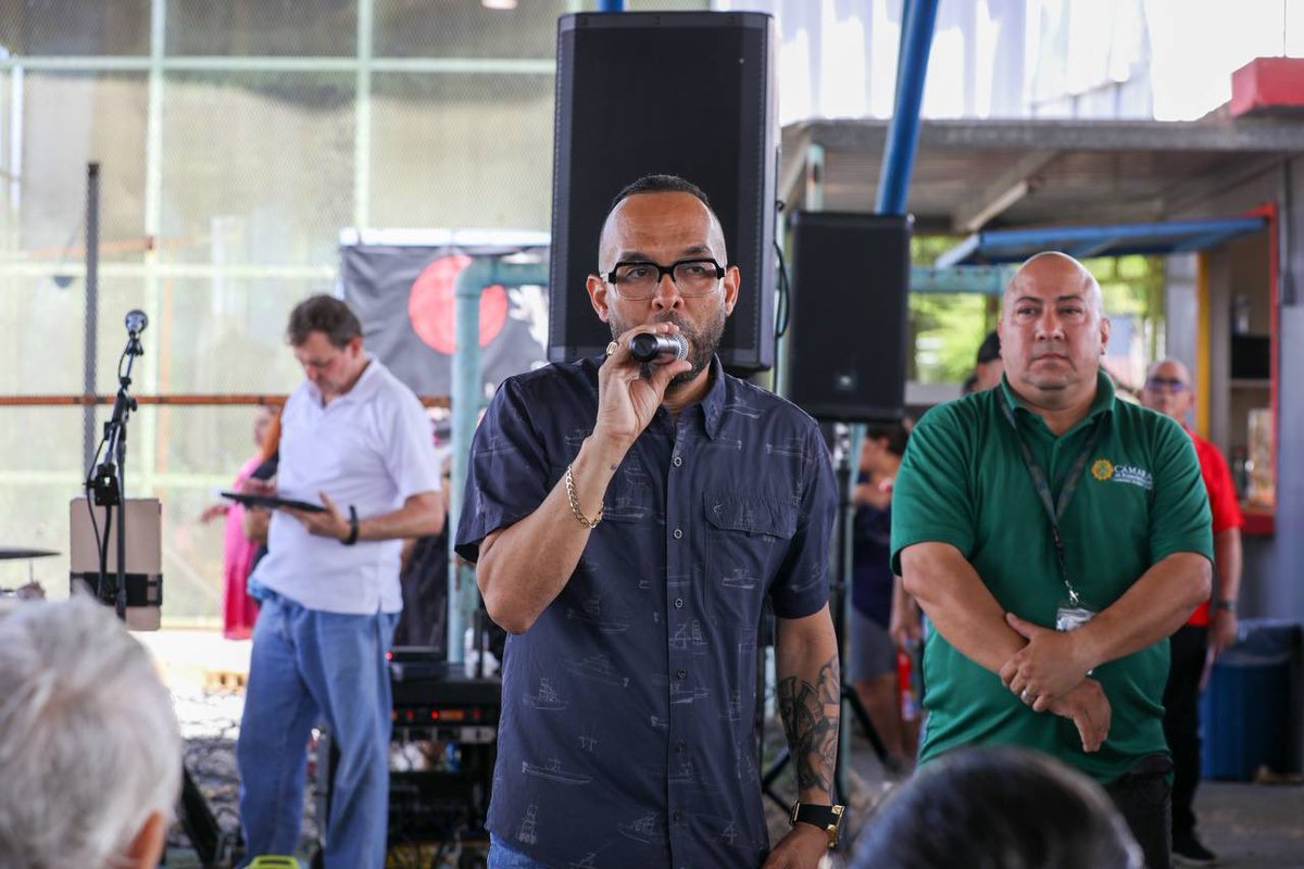 CamaraConPR's tweet photo. Durante la actividad, los constituyentes tuvieron la oportunidad de recibir servicios dirigidos a atender diversas necesidades, promoviendo el bienestar de las familias y fortaleciendo el vínculo entre la ciudadanía y las entidades que trabajan por sus comunidades.

#CámaraPR https://t.co/VBo3r5l27t