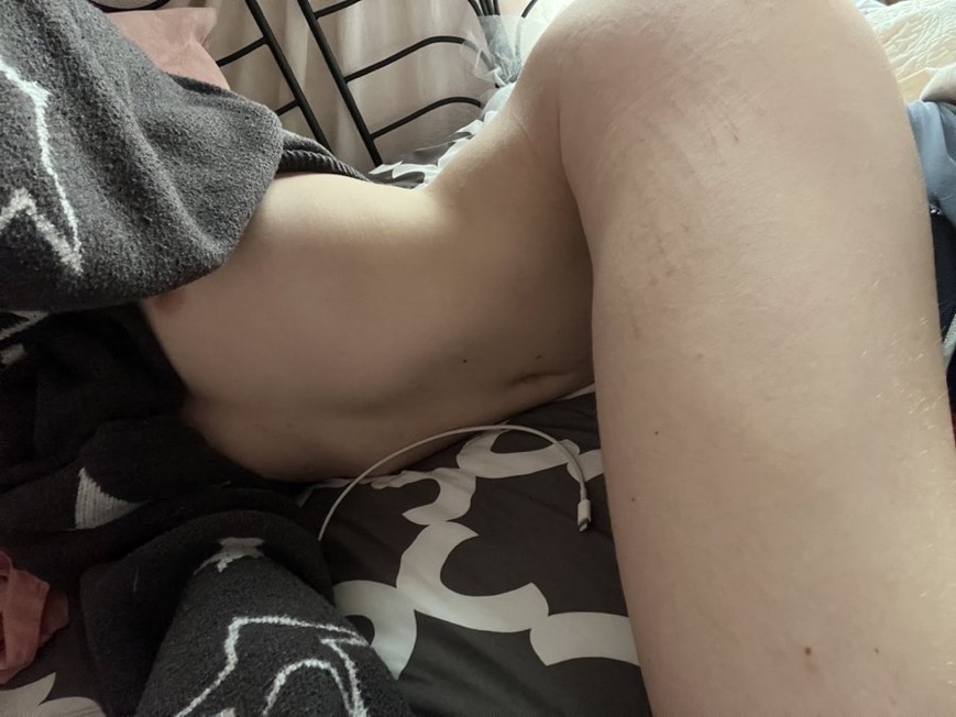 p4tals's tweet photo. i need a eboy so badd :/ #femboy #esex #dahoodian #nsfwtwtًً https://t.co/mKpkS7oGYP