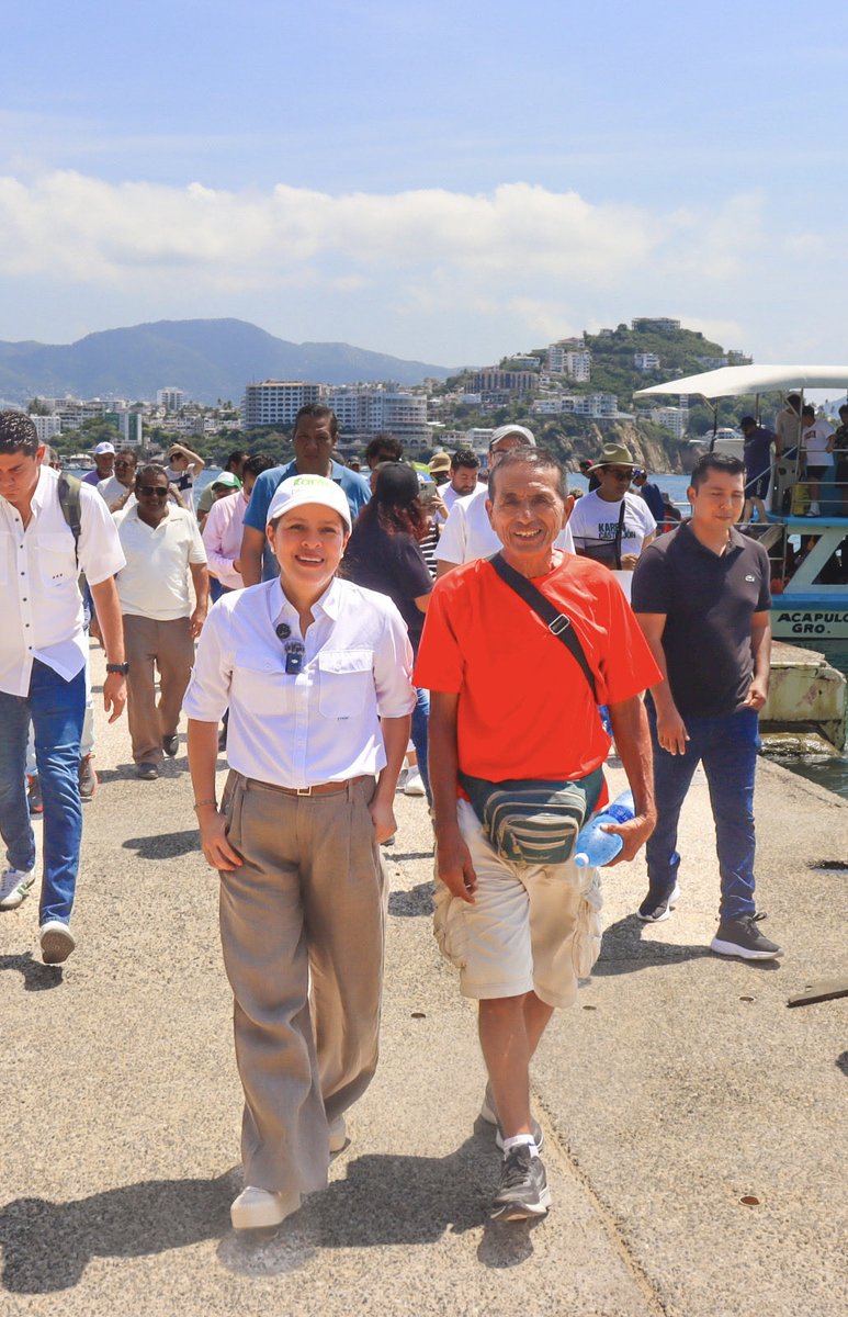 karencastrejont's tweet photo. Aproveché la mañana para darme una vuelta por La Roqueta y platicar con algunas de las personas que trabajan todos los días en este hermoso lugar.

Una verdadera joya de Guerrero que nos recuerda la importancia de seguir cuidándola, protegiéndola y recuperándola. 🌿💚 https://t.co/fuAge578sf