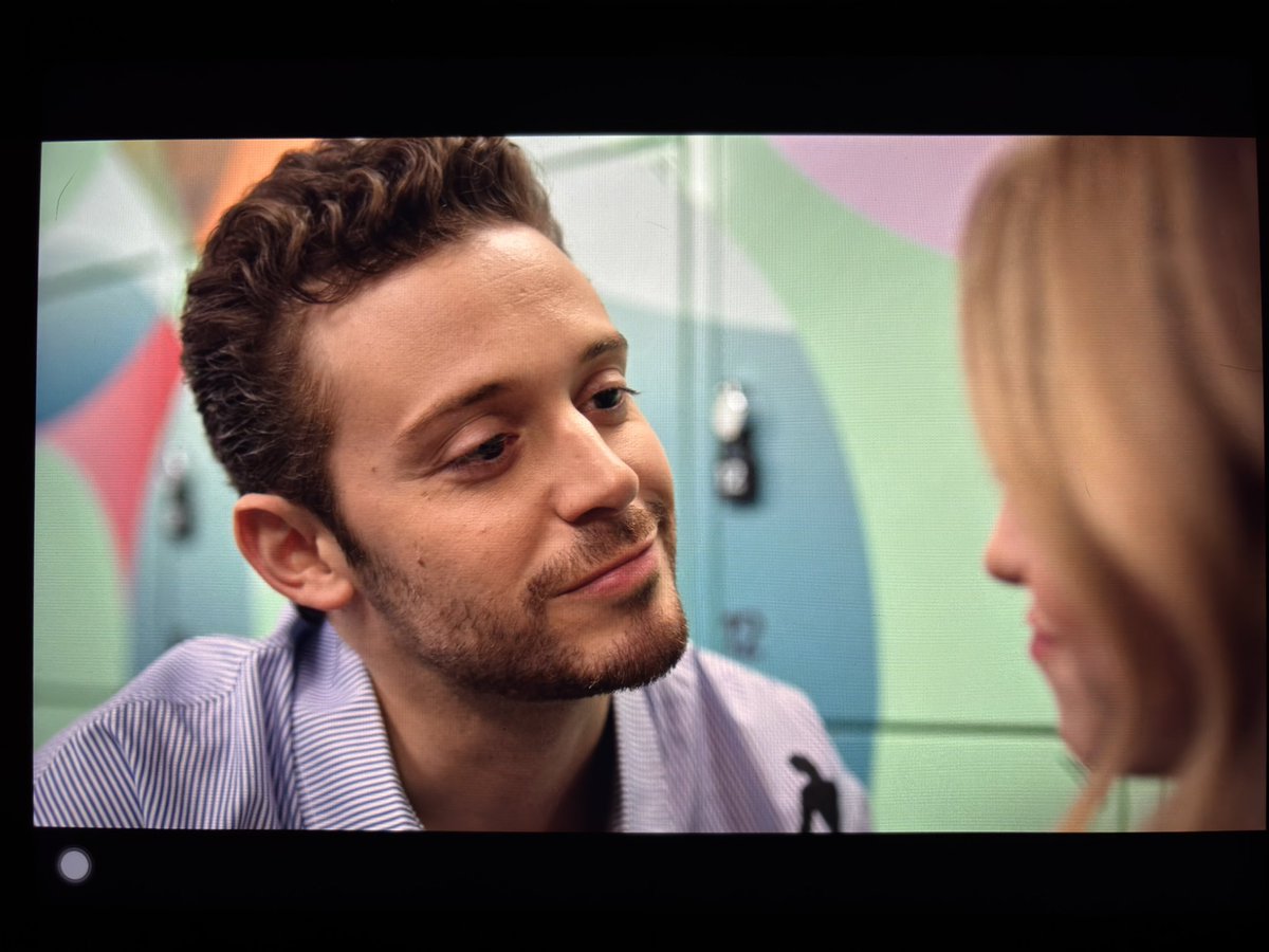 cryforks's tweet photo. APRENDE SIMÓN, ASÍ SE VE A UNA MUJER QUE SUPUESTAMENTE ES TU OTRA MITAD.
#SoyLuna4 https://t.co/SRNX5ch6PP
