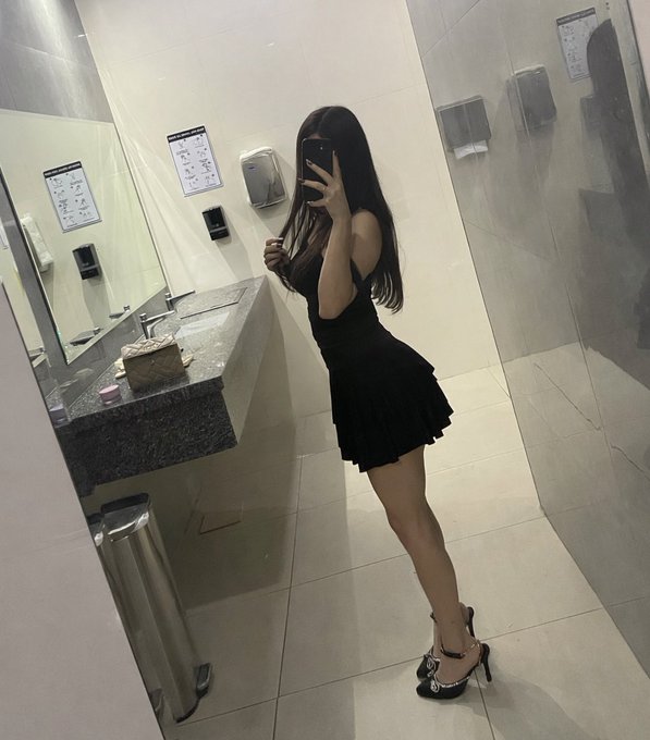 cunhanatalph's tweet photo. 🧈So seductive 🍔 https://t.co/pE91IOxdrU