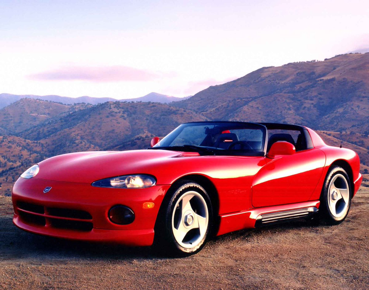 SaintSFGil's tweet photo. i love the mazda miata https://t.co/Y5mVeAk3V6