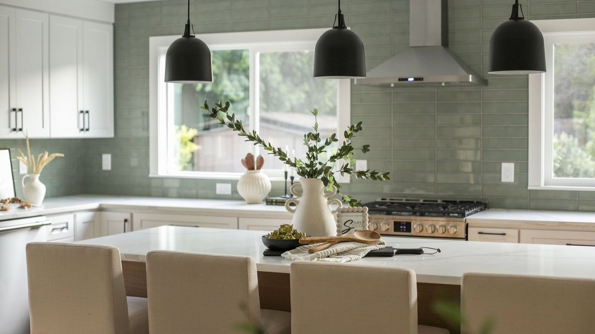 IronBridgeIBL's tweet photo. Are you ready for your next fix and flip? Please reach out to us at Iron Bridge Lending! We're here to help you bring life back to distressed properties 😊

#fixandflip #realestate https://t.co/wW4fuwMcxb