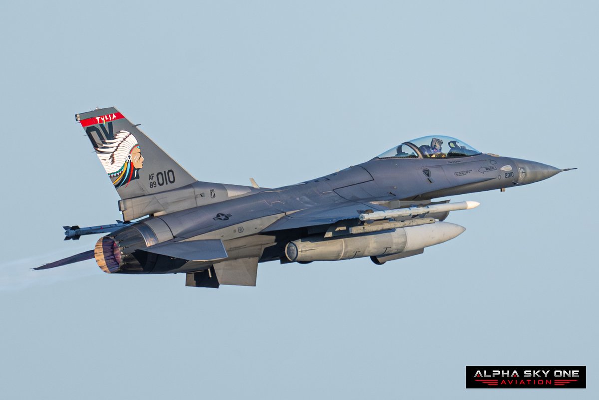 AS1Aviation's tweet photo. @138thFW F-16 Viper taking off at Tulsa Airport (KTUL/KUL). https://t.co/9mIPjWHVlb