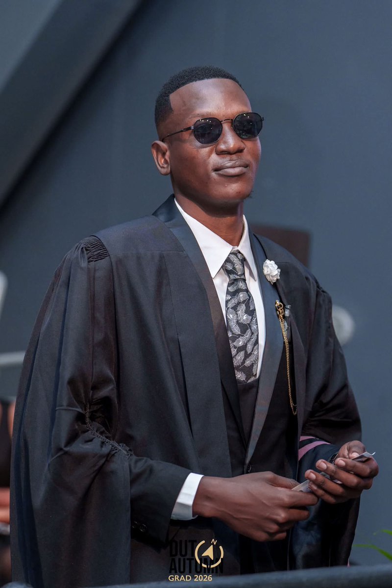 DUT_Tweets's tweet photo. 🎓🎉 𝐀 𝐁𝐢𝐠 𝐂𝐨𝐧𝐠𝐫𝐚𝐭𝐮𝐥𝐚𝐭𝐢𝐨𝐧𝐬 𝐭𝐨 𝐎𝐮𝐫 𝐆𝐫𝐚𝐝𝐮𝐚𝐭𝐞!

Photographer: S.bonelo Dlamini 

#DUTGrad2026 #DUTProud #CreativeDistinctiveImpactful https://t.co/WPl7e4VulF