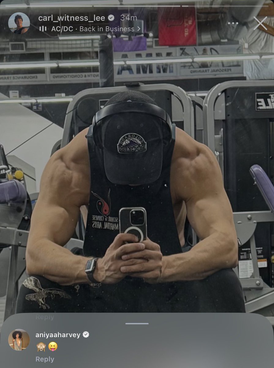 wateryonce's tweet photo. carl posting a gym pic every time aniya posted because that’s been when everyone presses him about if he can fight 😭😭 https://t.co/ag19qxd7vC