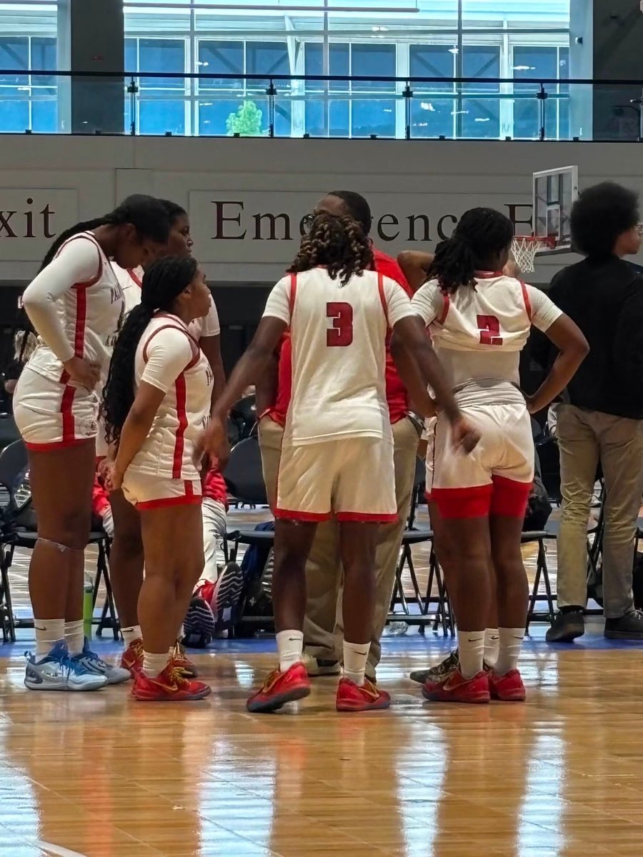 Alaina_Carter28's tweet photo. Day one complete ‼️👍🏾 went 2-0 on the day! Way to hoop @palmetto76erawe. Back at it tomorrow. EYBL NIKE NATIONALS📍CHICAGO, IL. Coaches Come check us out this weekend ❤️🤍💙 #TournmentOfChampions #EYBL #AAU #SummerHoops #Nike @ladystagshoops LET’S WORK 💪🏾‼️ https://t.co/0N1dHq36sK
