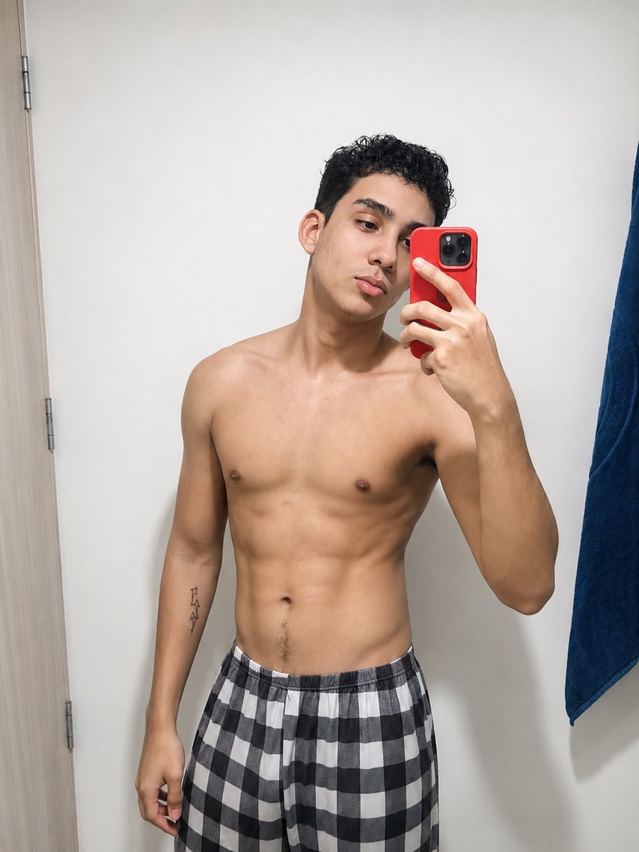 dazacamilo20's tweet photo. 😴 https://t.co/yBjvWNxqLE