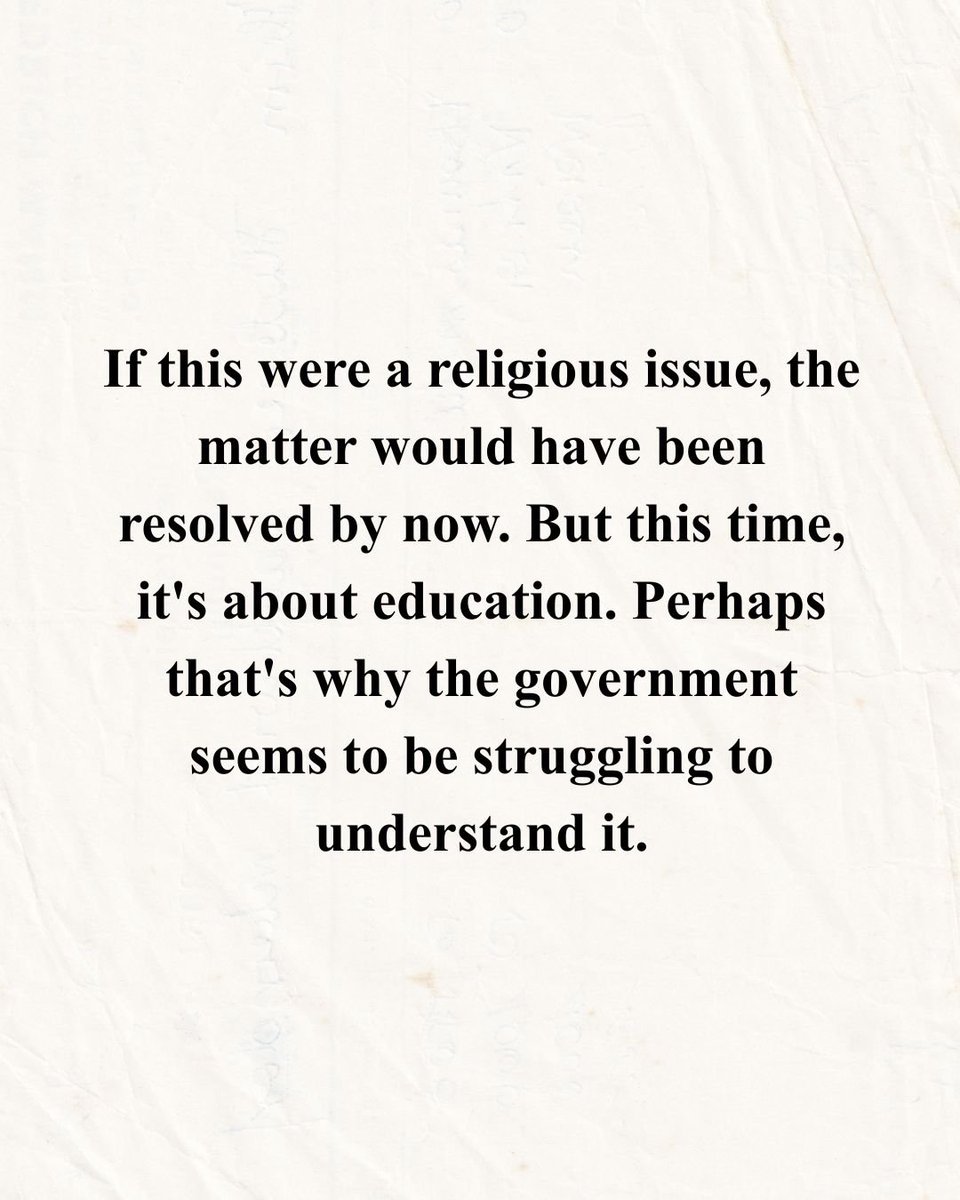Prashant00PK00's tweet photo. If this were a religious issue, the matter would have been resolved by now. But this time, it's about education. Perhaps that's why the government seems to be struggling to understand it.

#jantarmantar #students #studentprotest  #paperleak https://t.co/QAPt8cmlkR
