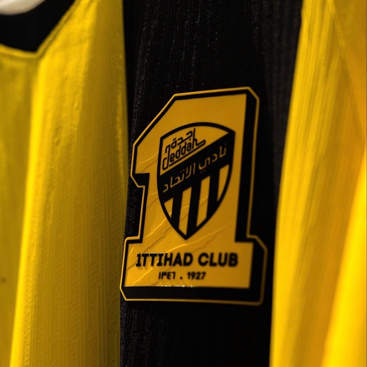 SA1IFC's tweet photo. قلتو ودكم بسحب؟وتم💛،سحب 
على تيشرتين الاتحاد الجديد ! 🎁

الفائز له تيشرت وبرضو الشخص
الي تمنشنه له تيشرت 🫵🏻🥶🔥..

- شروط السحب : ⬇️

1- ضيفني @SA1IFC 
2- ضيف متجري @arboles_sports1 
3- رتويت للتغريده
4- منشن شخص 

• فالكم التوفيق جميعًا 🙏🏻💛🖤 https://t.co/yn6WoR1xiZ
