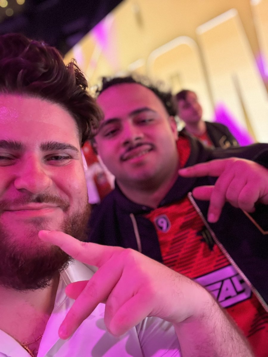 amaralricky02's tweet photo. @BattleBeaver @FaZe_Vegas @SimpXO @Drazah @abuzaaah @04DaDon @JamesCrowder @RJTheSlothbear https://t.co/p7M6uU5mRG