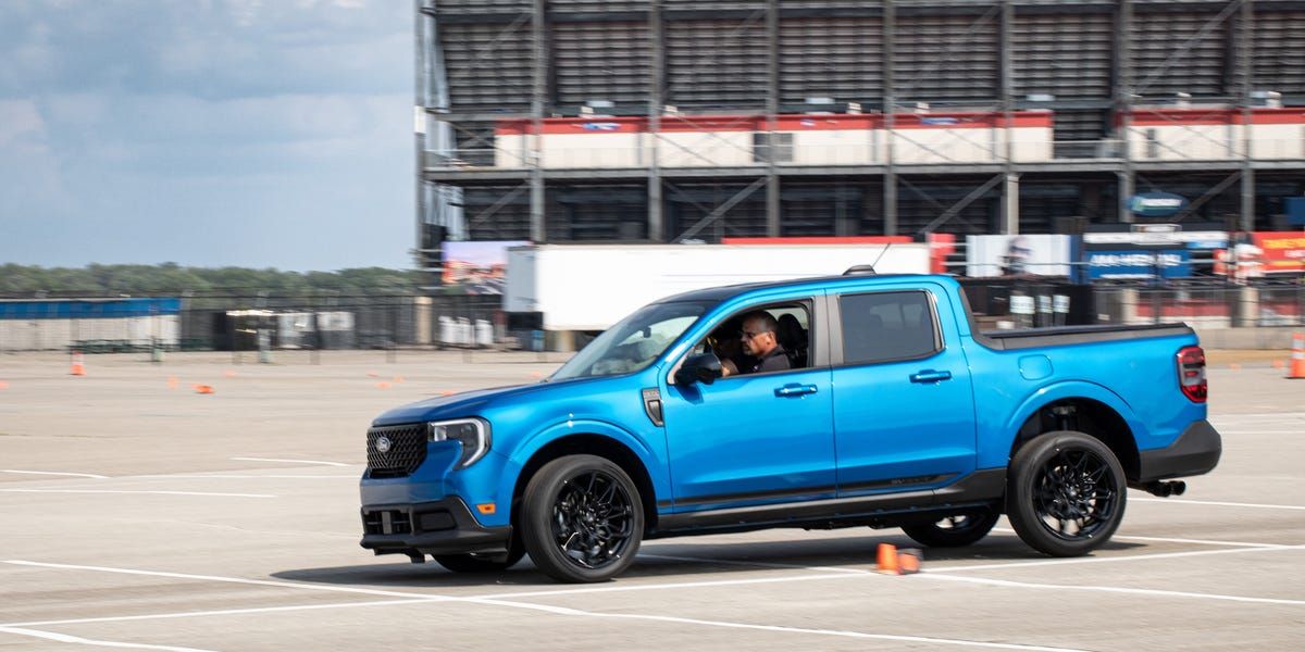 Road & Track tweet media