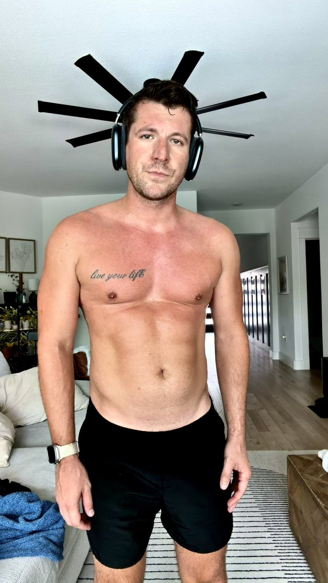 mustachedad's tweet photo. Post run 🏃‍♂️ 📸 https://t.co/1JQay3ChUV