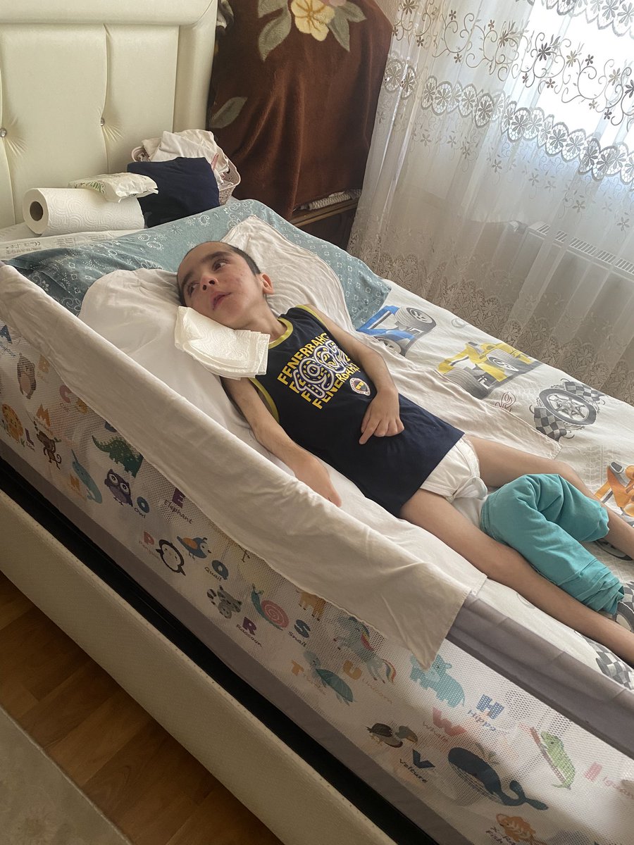 fero1535's tweet photo. Hesabı kapatıyorum kimse görmüyor açıyorum beğenen çok destek yok Allah kimseyi çaresiz bırakmasın bu tesbihlerden başka bir şeyim yok Ömer’in terapi alması için destek olun Allah rızası için başka çarem yok. Vesile olursanız bir yavrunun hayatına dokunursanız duacı oluruz. https://t.co/MqjyqGIOWz