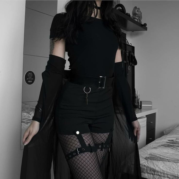 AzureTechnician's tweet photo. Ah she totally forgot to share it with everyone instead of just the one she suprised.
Thanks to that one lady she's feeling confident and is showing everyone what she decided to wear today instead of just her usual overalls and such.
#FishnetFriday https://t.co/eDUxzf9afJ