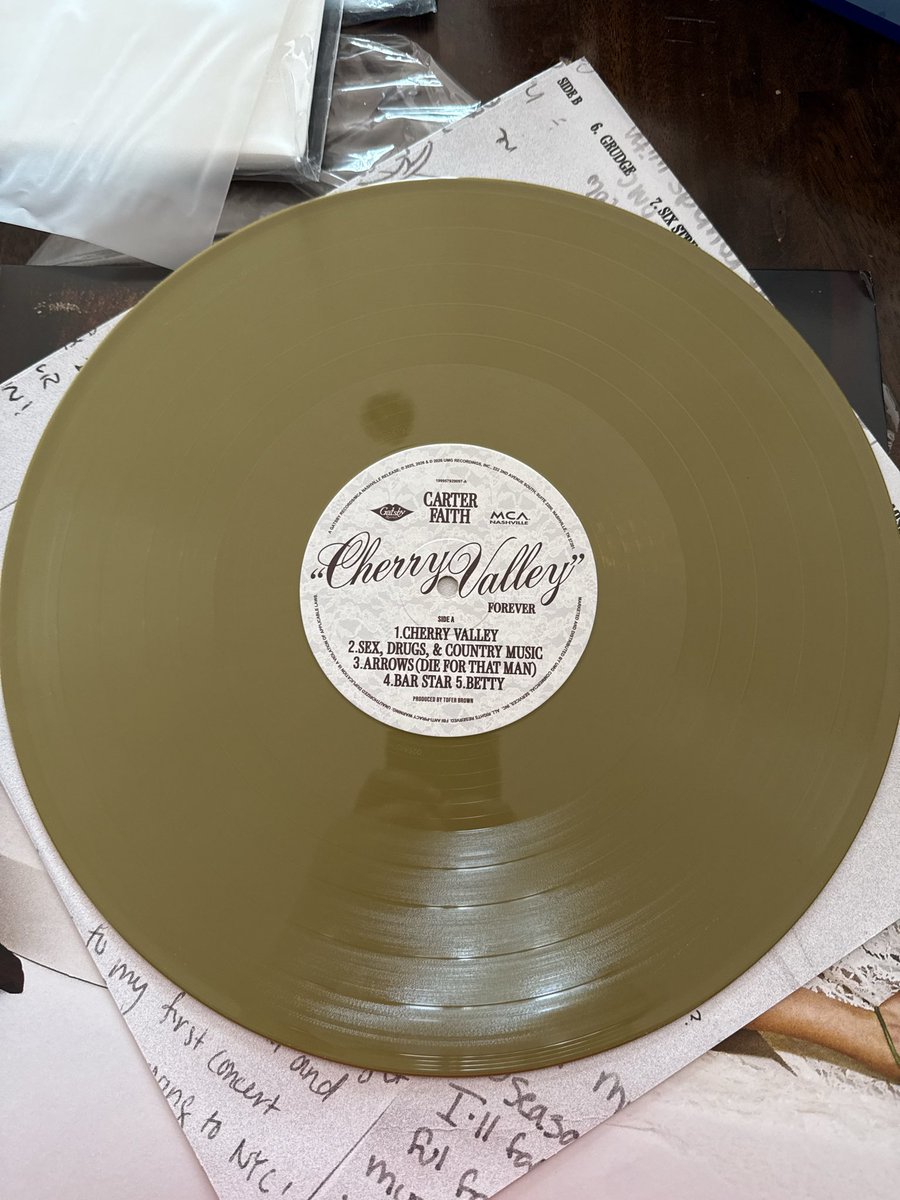 iglytmhr's tweet photo. got my target copy! @carterxfaith https://t.co/iivDqI0aBC