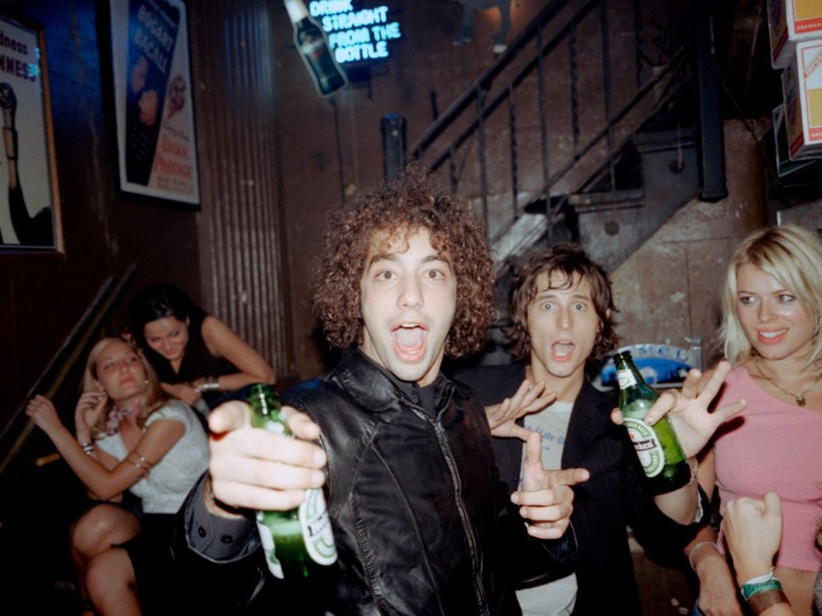 PigsAndPlans's tweet photo. The Strokes, circa 2001.⁠
⁠
Their seventh studio album 'Reality Awaits' is out now. https://t.co/DGBfOCFyr0