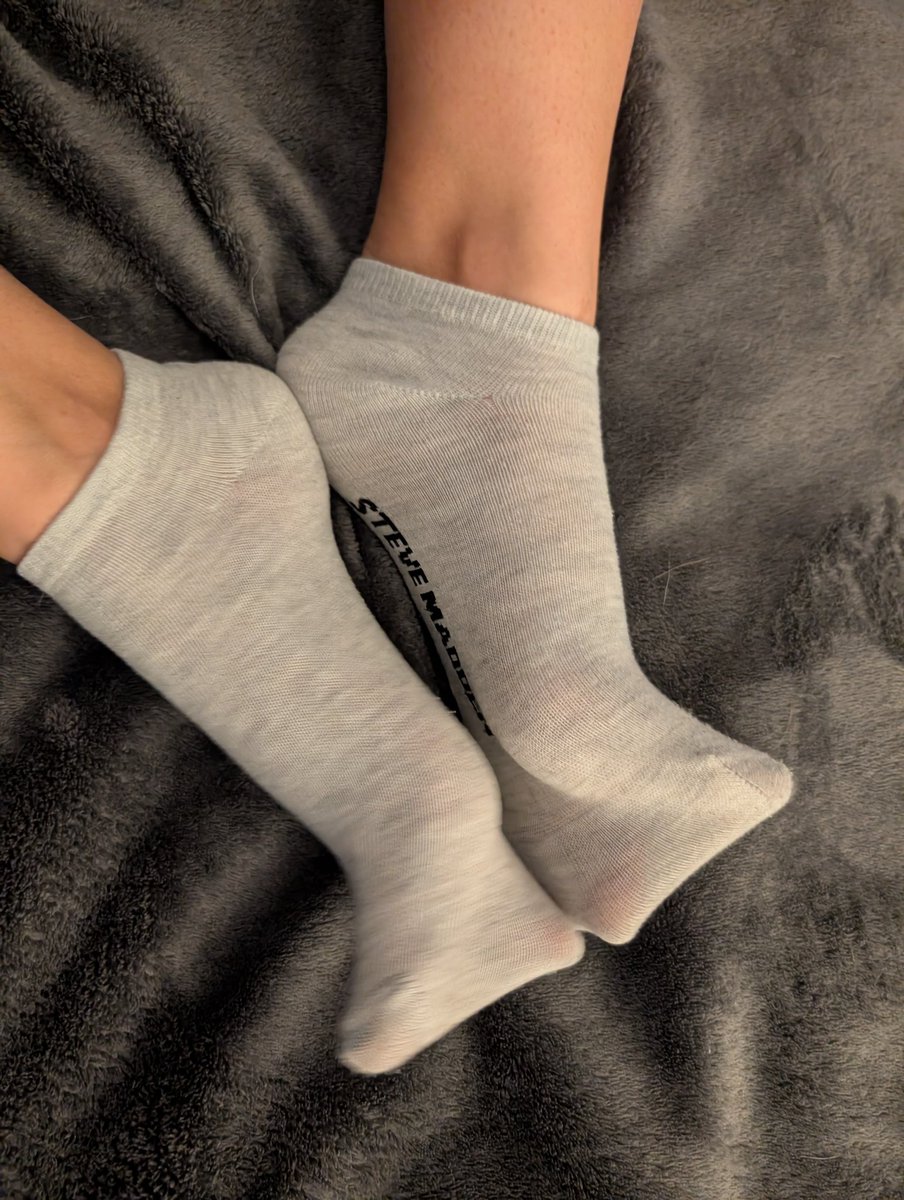 SunAndMoonSoles's tweet photo. Oh the things these feet can do 😏 
#feetworshi̇p #footfetısh https://t.co/pa8YOTTVBR