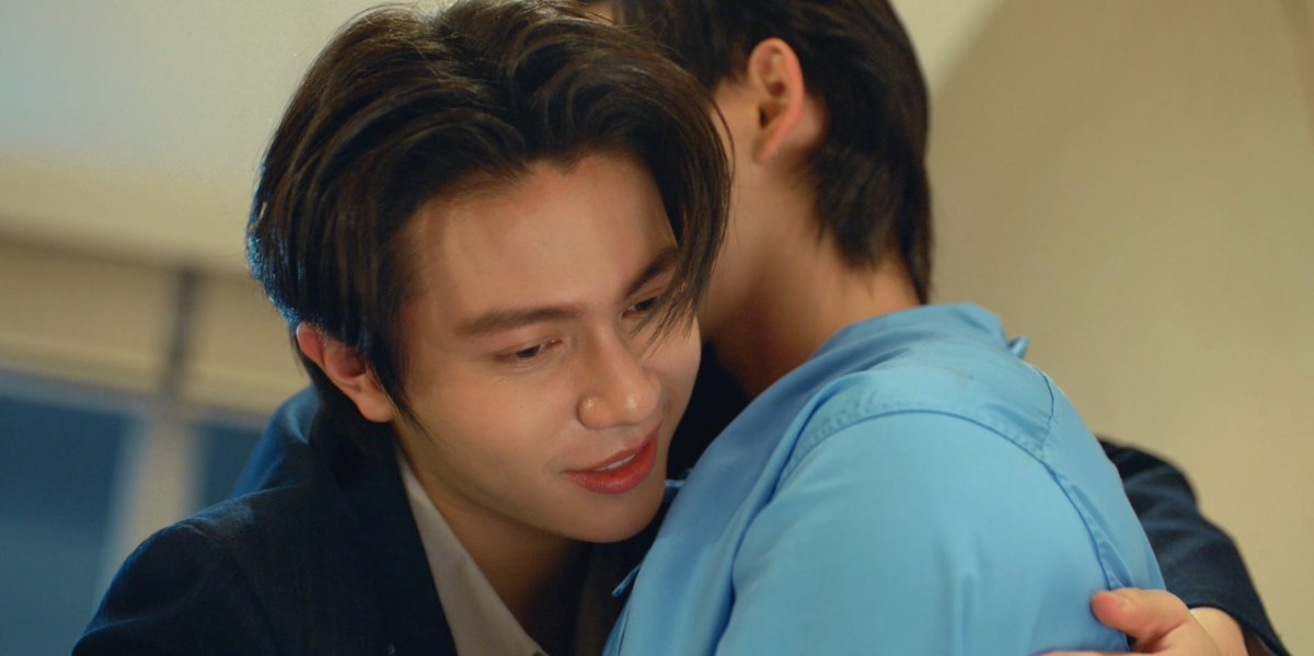 GMMTV's tweet photo. โรมกับโมกข์รักกันมาก ๆ เลยนี่นา 🫳🏻💖
#PeachAndMeSeriesEP3
@Williamjkp1 @EstRvp https://t.co/2j2HdAEggc