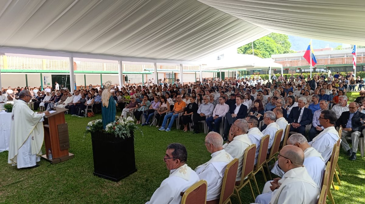 FeyAlegriaVE's tweet photo. Hoy a un mes de la tragedia, clamamos al buen pastor, sana nuestro dolor, ablanda nuestra tierra, no dejes que la desesperación nos robe la fe, Padre Alfredo Infante sj #MisaEmergencia2026 https://t.co/NUrIvWn9Iv