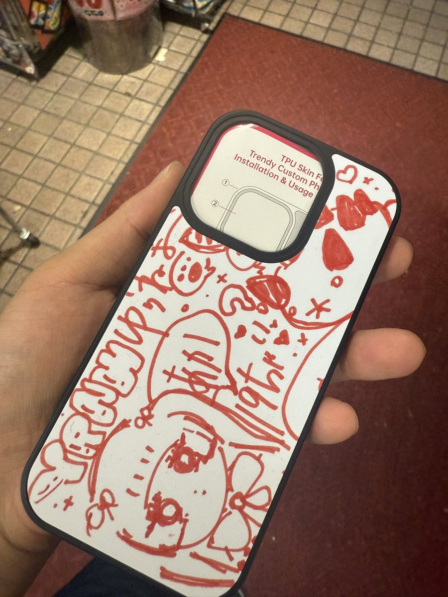 _10_n_10_'s tweet photo. スマホカバーボロボロだったので新調した https://t.co/cCmZSbMWZb