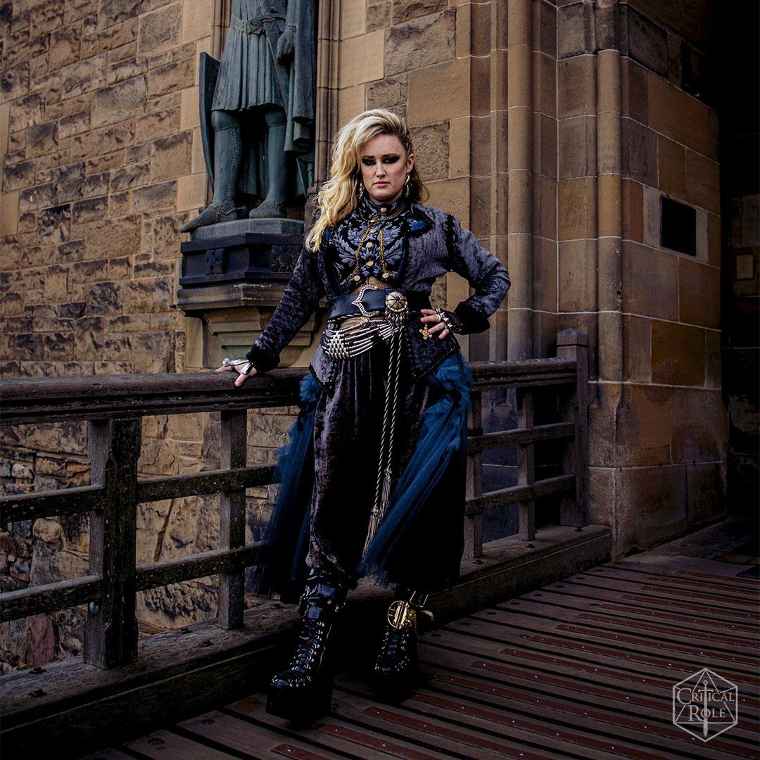 ashesofwidogast's tweet photo. Stunning women https://t.co/vaCVugaAHp