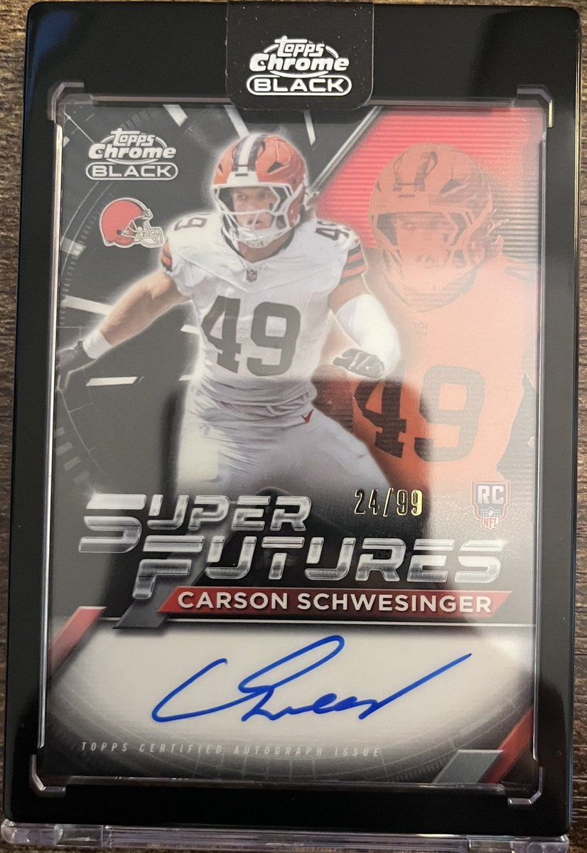 Mike_Woellert's tweet photo. #FFIDP Carson Schwesinger mail day. https://t.co/ntJv24Wx6A