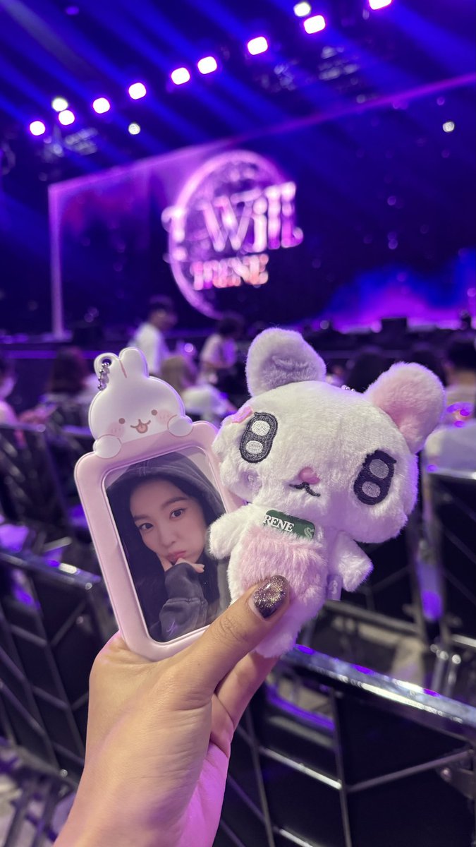 jaerenes's tweet photo. still jet lagged and so much happened for me to get here but i’m so thankful for getting to see irene in bangkok and experiencing an unforgettable night. she is truly an angel and an amazing performer. this was a once in a lifetime experience i couldn’t miss. https://t.co/jSSElx1PJU