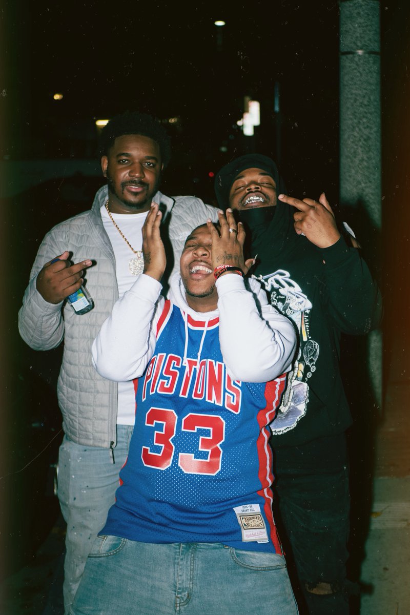 alexviisuals's tweet photo. Fam 1st. ⛷️ 

San Jose, CA | @NefThePharaoh x KILFMB https://t.co/xKPwFFmvJk