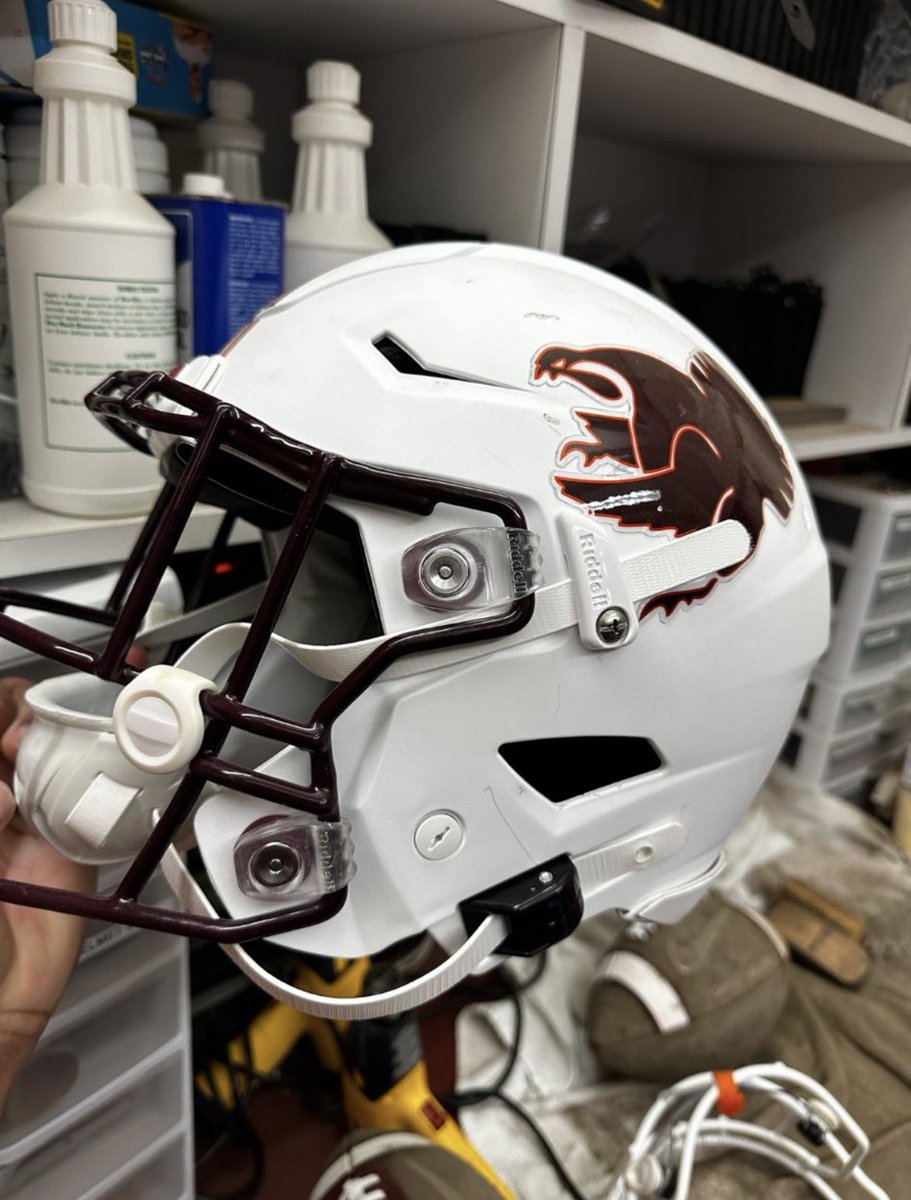 VT4L_Joe's tweet photo. The Hokies have a new white helmet for the Franklin era https://t.co/rSQoc33VCG