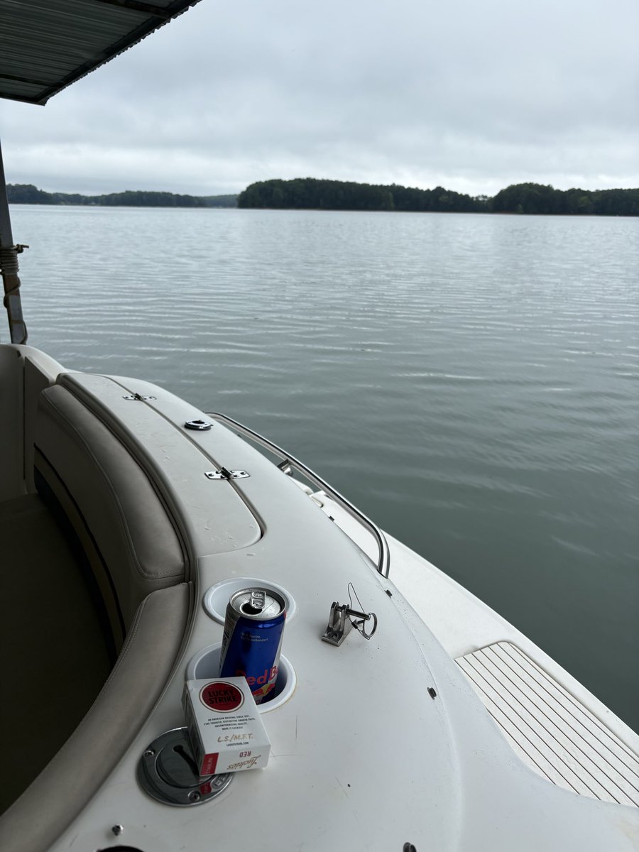 billjohnson1968's tweet photo. The youth yearn for lake weekends https://t.co/V44JlQp2oD