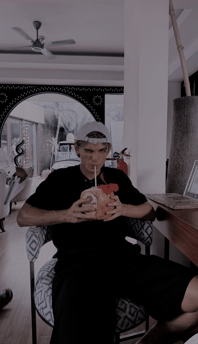 aresvelour's tweet photo. ⠀⠀ 
               𝗌𝗎𝗆𝗆𝖾𝗋 𝖻𝗋𝖾𝖺𝗄 𝖾𝗇 𝗅𝖺 𝗂𝗌𝗅𝖺 🌴🇮🇨

⠀⠀ https://t.co/xY24c8oIbQ