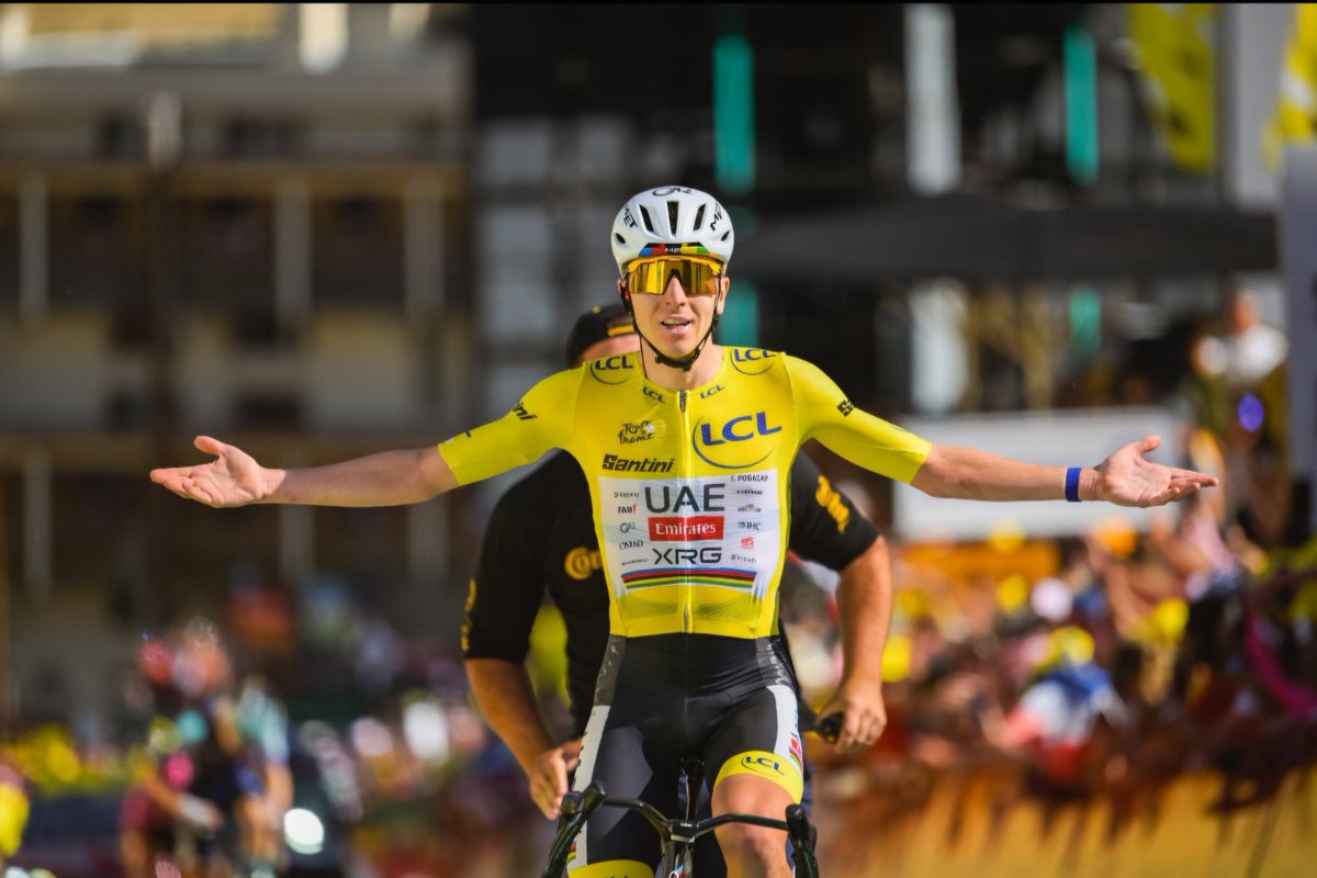 junior_miller's tweet photo. The crowds today were massive on Alpe d'Huez, and they saw @TamauPogi smash the record on the climb by a whopping 1:25, averaging 455 watts for the 35 minutes. Insane performance! https://t.co/uLRS31rzzc