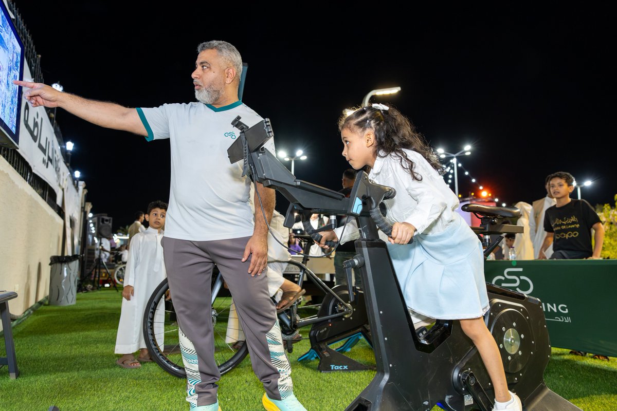 Saudi_Cycling's tweet photo. التفاعل يتواصل.. والتحدي مستمر 🌶️🚴

من الأطفال إلى الكبار، لحظات من الحماس والتجارب التفاعلية في ركن الاتحاد السعودي للدراجات ضمن #مهرجان_فلفل_شقراء https://t.co/K10hNOaDOM
