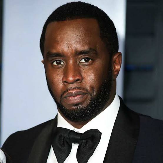 RedMedia_us's tweet photo. Diddy was badly beaten after getting into a fight with a fellow inmate in prison according to reports https://t.co/GQhith9OxW