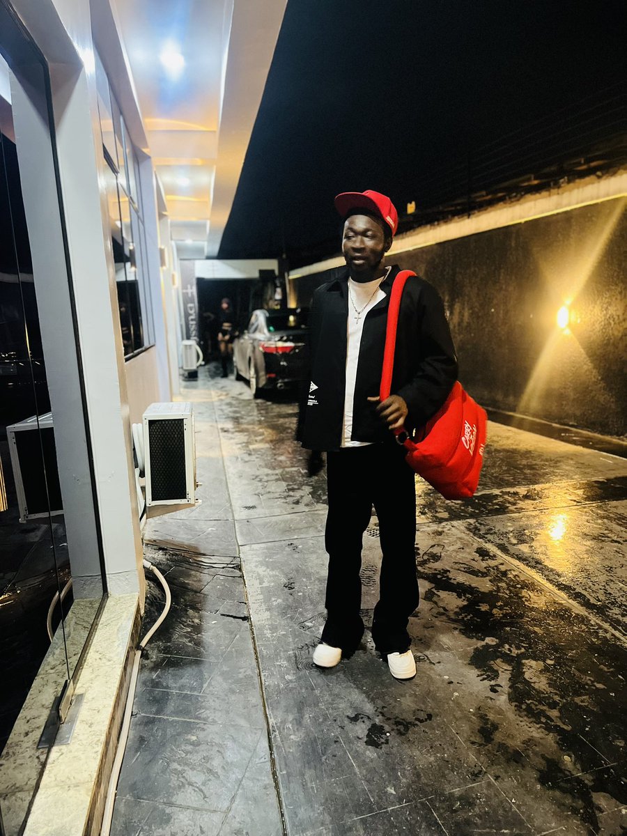 konamioracle's tweet photo. Yo Fam my new single HeadPan is out on all streaming platforms, link 🔗 on my bio . Keep streaming 

@phspecials @WahalanetworkB https://t.co/IcSJemCri2