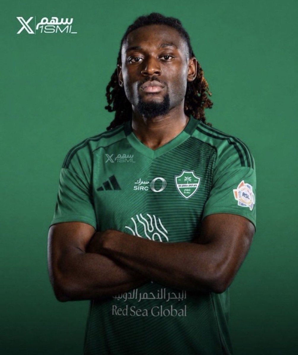 aisixh's tweet photo. @ALAHLI_FC محور يافشله https://t.co/SDsvbSGk9F