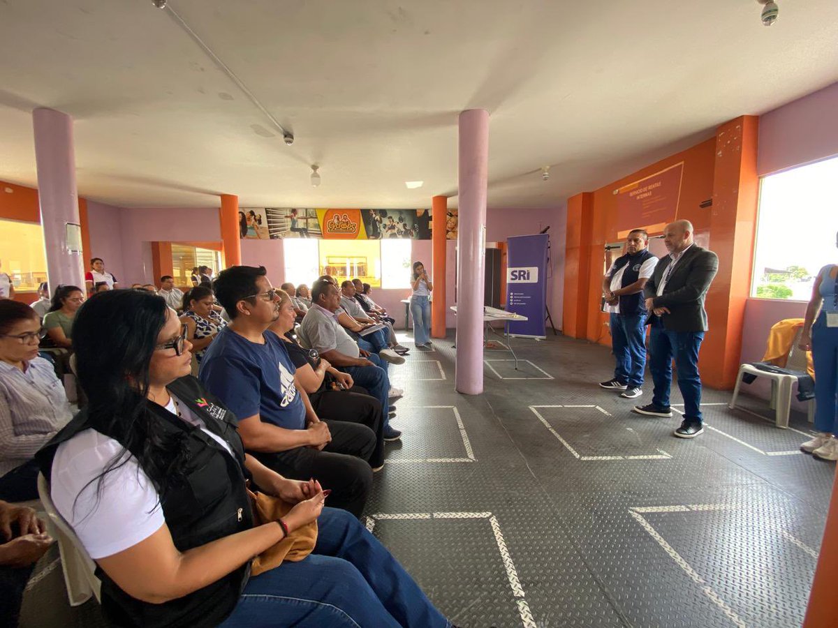 MiguelE_SRI's tweet photo. #SRIzonal7
🤝 Impulso al emprendimiento local | El #SRIElOro, junto al NAF de la #UTMACH, capacitamos a emprendedores sobre requisitos, trámites y obligaciones del RUC.
Una alianza estratégica para promover el cumplimiento tributario responsable. 🇪🇨 https://t.co/srodq5g4ar