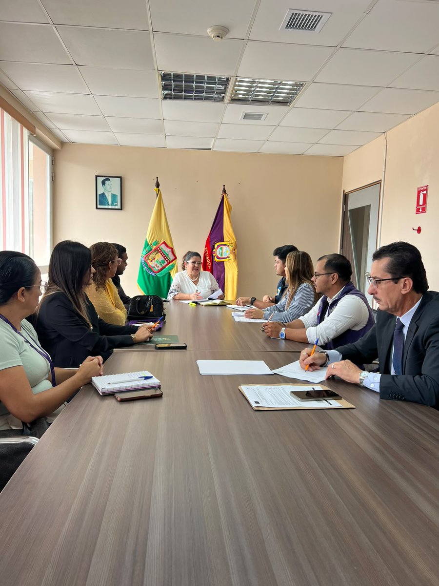 MoronaCJ's tweet photo. La lucha contra la violencia de género requiere acciones, no solo discursos. 

Hoy, desde la Mesa Provincial de Justicia y Género, se asumieron compromisos concretos para fortalecer la respuesta institucional y el acceso efectivo a la justicia.

#JusticiaConIndependenciaCJ ⚖️ https://t.co/Y7pshVvgh1