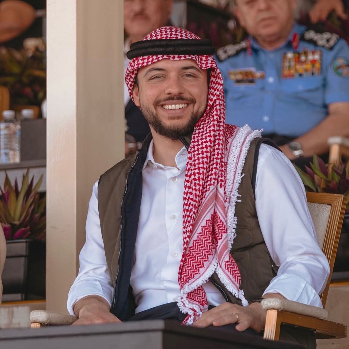 DstyFo's tweet photo. ولي العهد الأمين الحسين بن عبدالله الثاني
#صقر_آل_هاشم https://t.co/fyrLdSMiyj